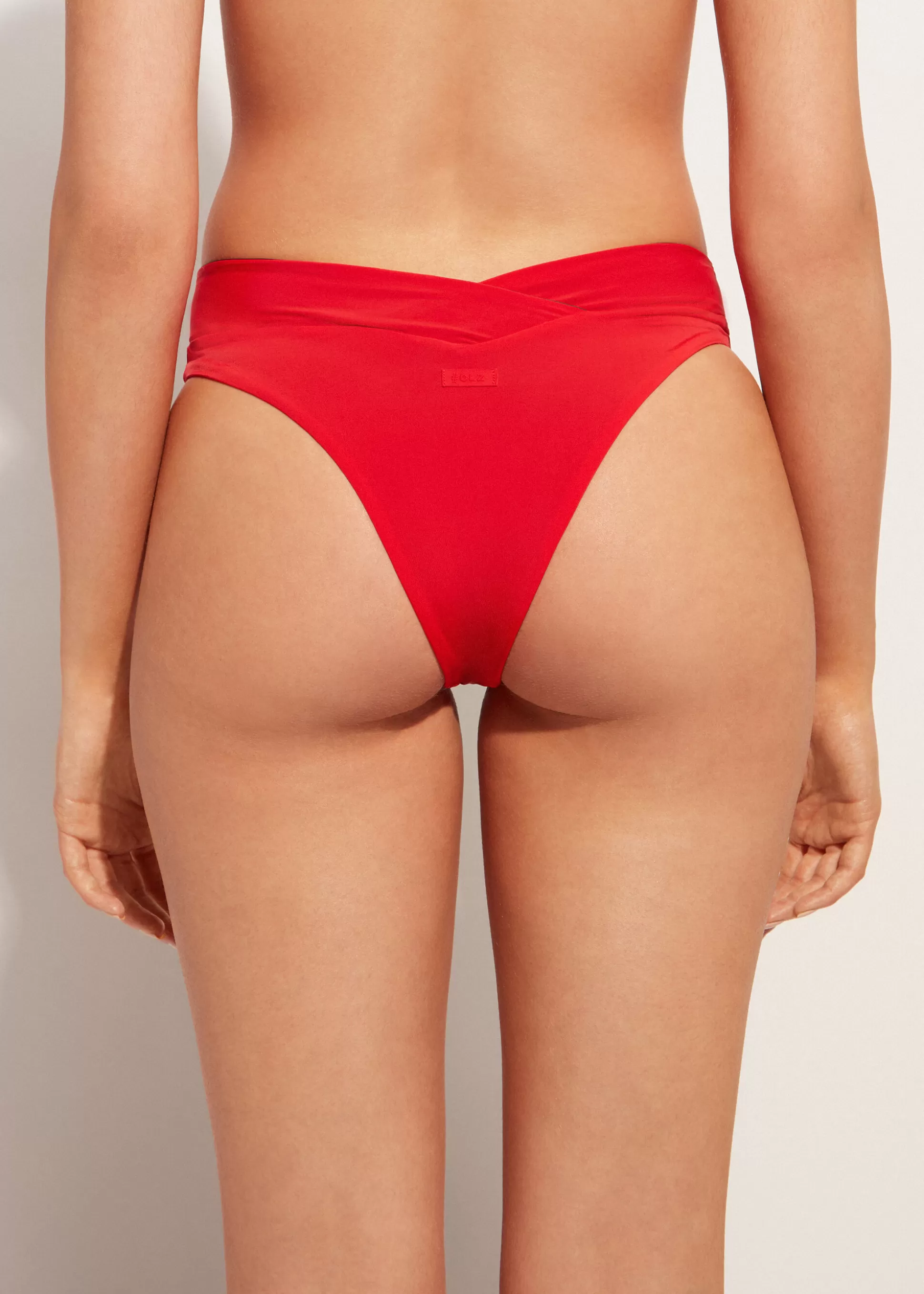 Bas De Maillot Bresilien Taille Haute Avec Coupe En V Indonesia*Calzedonia Discount