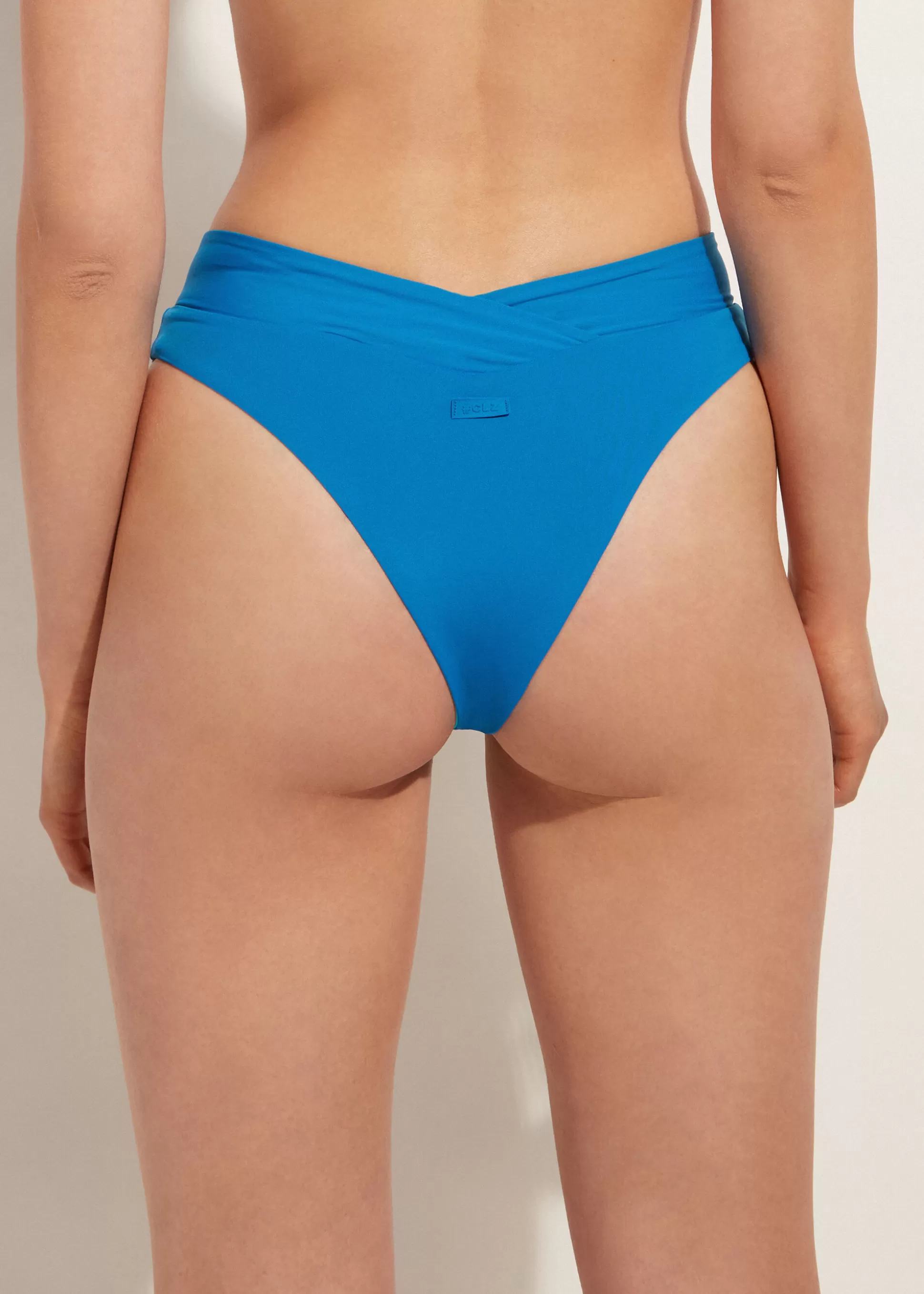 Bas De Maillot Bresilien Taille Haute Avec Coupe En V Indonesia*Calzedonia Discount