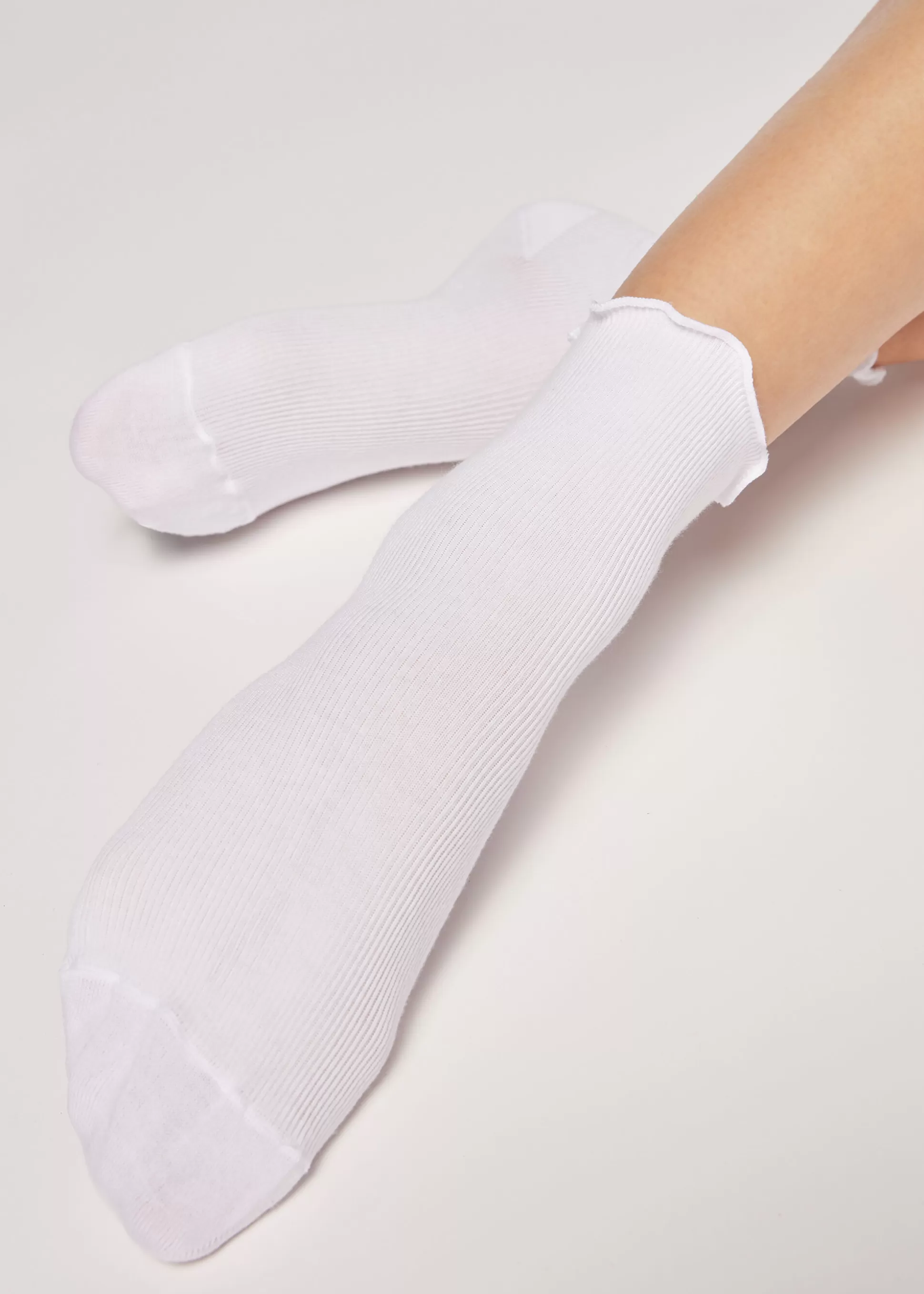 Chaussettes Courtes Cotelees Avec Bordure Romantique*Calzedonia Flash Sale
